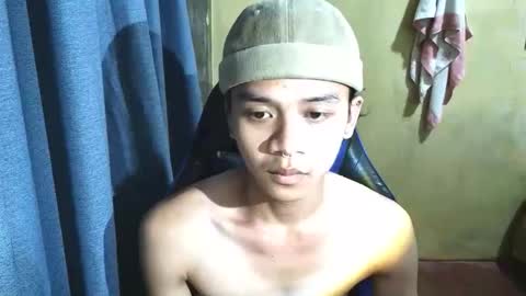 Snapshot of kurtxxx07 chatting on March 2, 7:48 am kurtxxx07 online show from March 2, 7:48 am