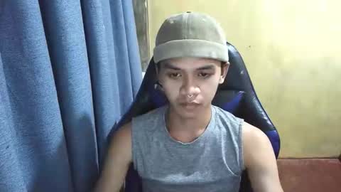 Snapshot of kurtxxx07 chatting on March 8, 9:29 pm kurtxxx07 online show from March 8, 9:29 pm