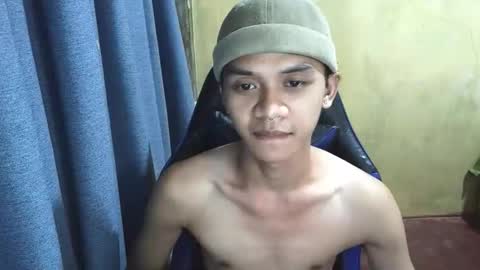 Snapshot of kurtxxx07 chatting on March 30, 8:32 pm kurtxxx07 online show from March 30, 8:32 pm