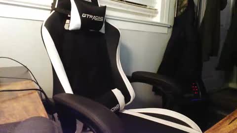 Snapshot of kushk1dz420 chatting on April 5, 4:09 am kushk1dz420 online show from April 5, 4:09 am