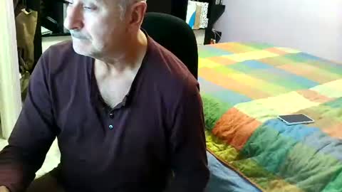 Snapshot of kustobcn chatting on January 3, 12:33 am kustobcn online show from January 3, 12:33 am