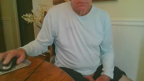 Snapshot of kwcam chatting on April 4, 4:26 pm kwcam online show from April 4, 4:26 pm