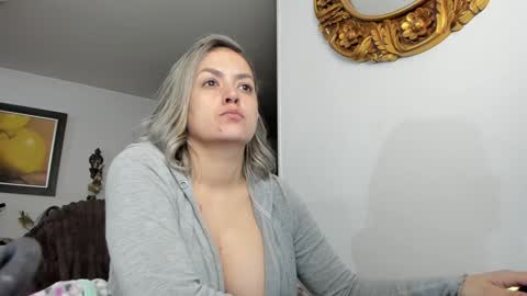 kyhara online show from January 2, 2:43 am