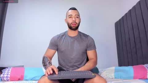 Kyle collinz online show from November 7, 8:09 pm