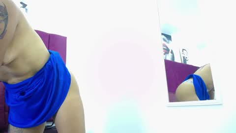 Snapshot of kylee28 chatting on December 14, 8:08 pm Kylee28 online show from December 14, 8:08 pm