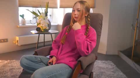 Snapshot of kyleepassley chatting on January 17, 7:35 am kyleepassley online show from January 17, 7:35 am