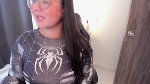 Snapshot of kyleighcx chatting on February 12, 10:05 pm Kyleigh online show from February 12, 10:05 pm