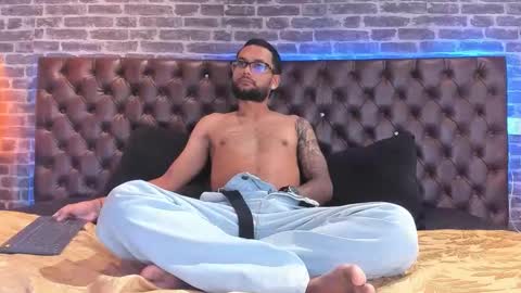 ---kylee--- online show from March 23, 9:19 pm