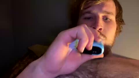 Snapshot of kylelovepussy69 chatting on February 5, 3:13 am kylelovepussy69 online show from February 5, 3:13 am