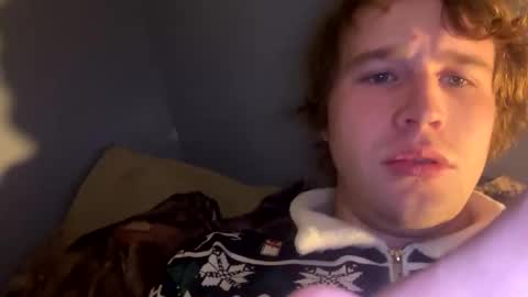 Snapshot of kylelovepussy69 chatting on February 18, 12:17 pm kylelovepussy69 online show from February 18, 12:17 pm