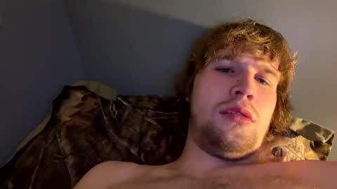 Snapshot of kylelovepussy69 chatting on February 27, 2:53 am kylelovepussy69 online show from February 27, 2:53 am