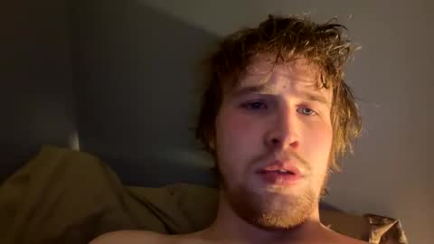 Snapshot of kylelovepussy69 chatting on March 5, 7:17 pm kylelovepussy69 online show from March 5, 7:17 pm