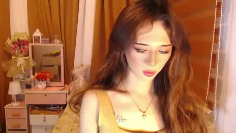 babyKylene online show from May 18, 7:47 am