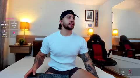 Snapshot of kylenorth_ chatting on October 14, 11:22 am kylenorth_ online show from October 14, 11:22 am