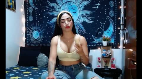 kylie online show from April 4, 9:45 pm
