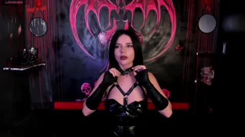 submissive demon Please help me to reach 500 thumbs up online show from May 15, 10:50 pm