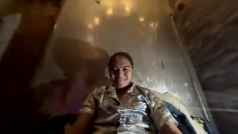 kylie_ish online show from May 20, 2:23 pm