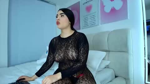 Snapshot of kylie_jenn2 chatting on May 5, 1:57 am kylie jenn2 online show from May 5, 1:57 am