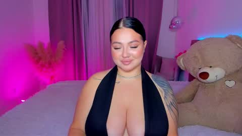 Kylie Lips online show from October 18, 6:41 pm