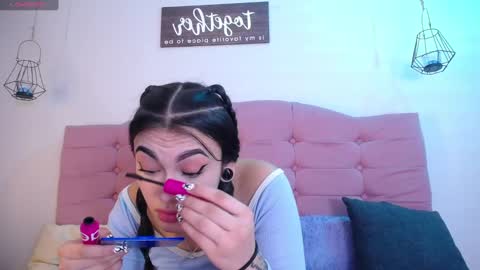 Snapshot of kylie_ls chatting on January 14, 3:26 pm kylie_ls online show from January 14, 3:26 pm