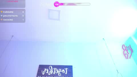 Snapshot of kylie_ls chatting on March 4, 6:37 am kylie_ls online show from March 4, 6:37 am