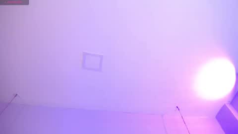 Snapshot of kylie_ls chatting on March 6, 4:19 am kylie_ls online show from March 6, 4:19 am