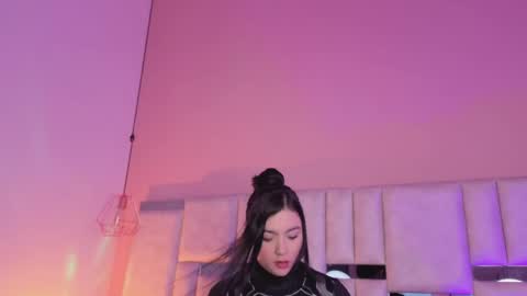 Kylie  online show from May 19, 11:49 am