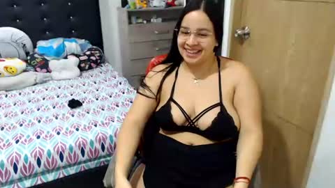 Snapshot of kylie_switch chatting on July 8, 12:15 am Instagram Kylie switch followme buy lovense here online show from July 8, 12:15 am
