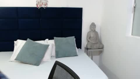 Snapshot of kyliebenson chatting on September 20, 9:43 am Melissa online show from September 20, 9:43 am