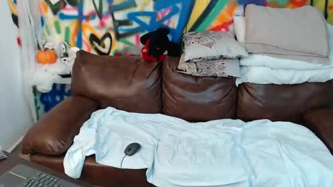 Snapshot of kyliebenson chatting on November 1, 10:39 am Melissa online show from November 1, 10:39 am