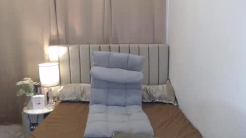 Snapshot of kyliefox22 chatting on March 10, 3:50 pm kyliefox22 online show from March 10, 3:50 pm