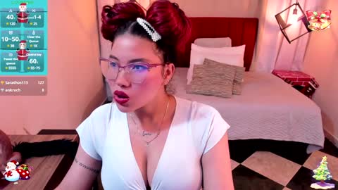 Snapshot of kyliejennerr_1 chatting on December 19, 3:19 pm Kylie online show from December 19, 3:19 pm