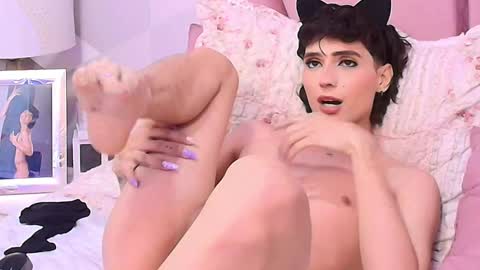 Kylie jl online show from October 15, 9:09 am