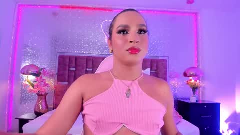 Snapshot of kylievictoria_ chatting on September 20, 4:24 am Kylie online show from September 20, 4:24 am