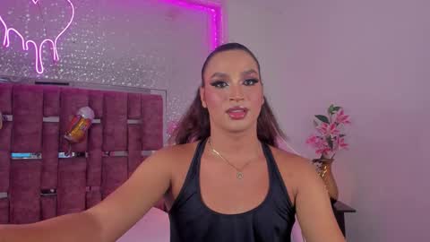 Snapshot of kylievictoria_ chatting on October 2, 4:41 am Kylie online show from October 2, 4:41 am