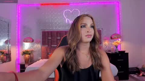 Snapshot of kylievictoria_ chatting on November 2, 2:47 am Kylie online show from November 2, 2:47 am