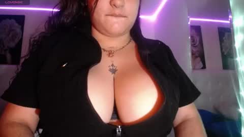 kylievoosx online show from July 12, 1:57 pm
