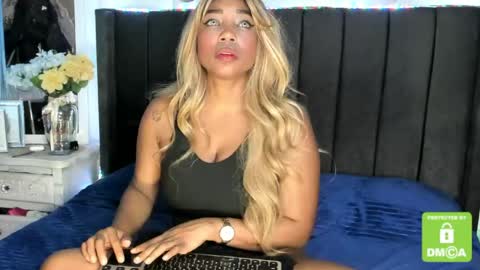 kylie white boobs online show from May 5, 7:00 pm