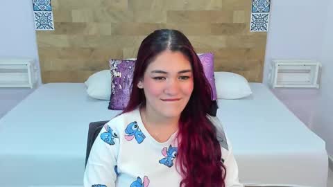 Snapshot of kyliiebaker chatting on February 22, 11:09 am Kylie online show from February 22, 11:09 am