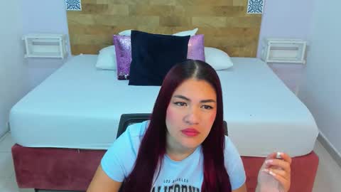 Snapshot of kyliiebaker chatting on February 26, 10:58 am Kylie online show from February 26, 10:58 am