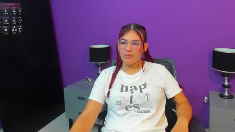 Snapshot of kyliiebaker chatting on February 28, 10:49 am Kylie online show from February 28, 10:49 am