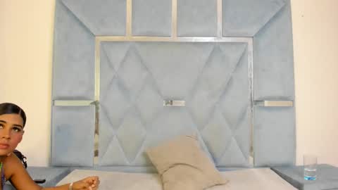 Snapshot of kymasm chatting on March 26, 1:17 pm kym online show from March 26, 1:17 pm