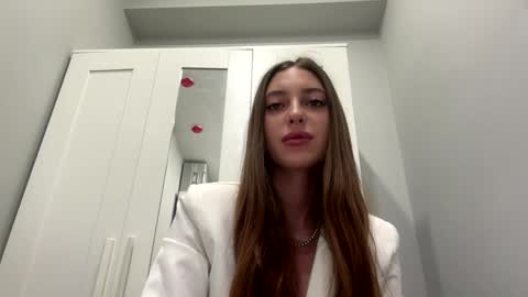 Snapshot of kymberlyrosenlof chatting on March 23, 4:16 am Selena online show from March 23, 4:16 am