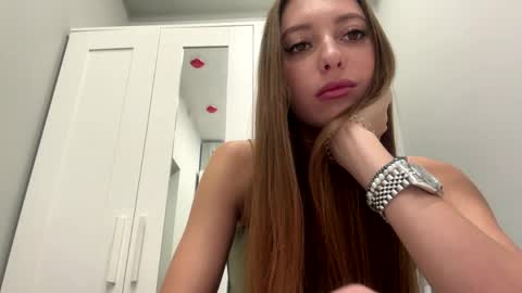 Snapshot of kymberlyrosenlof chatting on April 3, 10:13 am Selena online show from April 3, 10:13 am