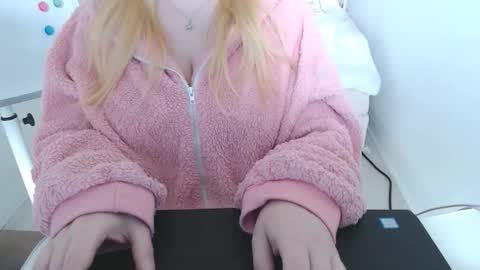 Snapshot of kymchi chatting on May 4, 10:50 pm Check Out My NSFW OnlyFans Link On Bio online show from May 4, 10:50 pm