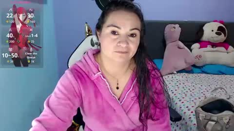 Snapshot of kyra_sol chatting on April 3, 1:25 am Kyra online show from April 3, 1:25 am