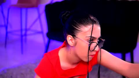 Maria online show from February 6, 8:01 pm