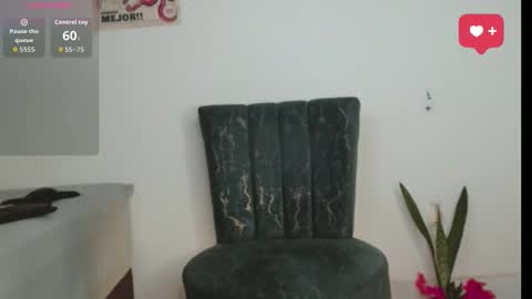 Snapshot of kyroestrada chatting on March 11, 2:06 am kyroestrada online show from March 11, 2:06 am