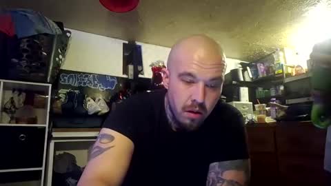 kyrowho online show from April 2, 9:51 am