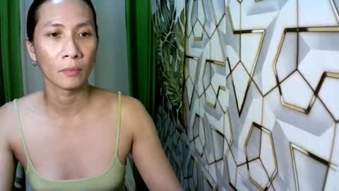 kyutshyne online show from May 6, 8:58 pm